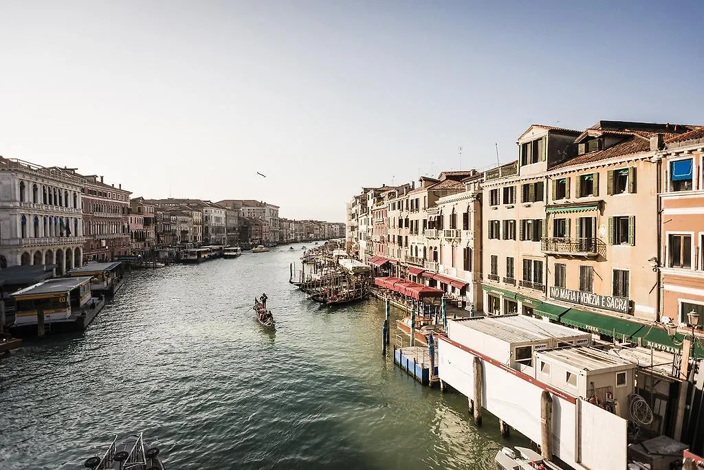Myplace Rialto Apartments Venice